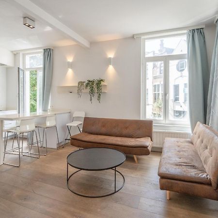 Light Modern Apartment In The Heart Of Anvers Exterior foto